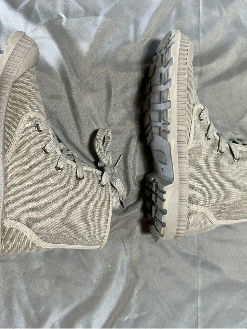 SO Men’s Gray Canvas High-Top Boots